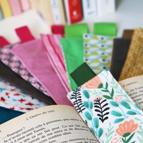 Sakood accessoires textiles zero dechet à Nantes - Marque-pages colorés bicolores un tissu à motif et un tissu uni